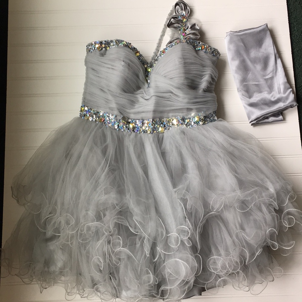 Prom Beautiful fancy dress gray extra-large